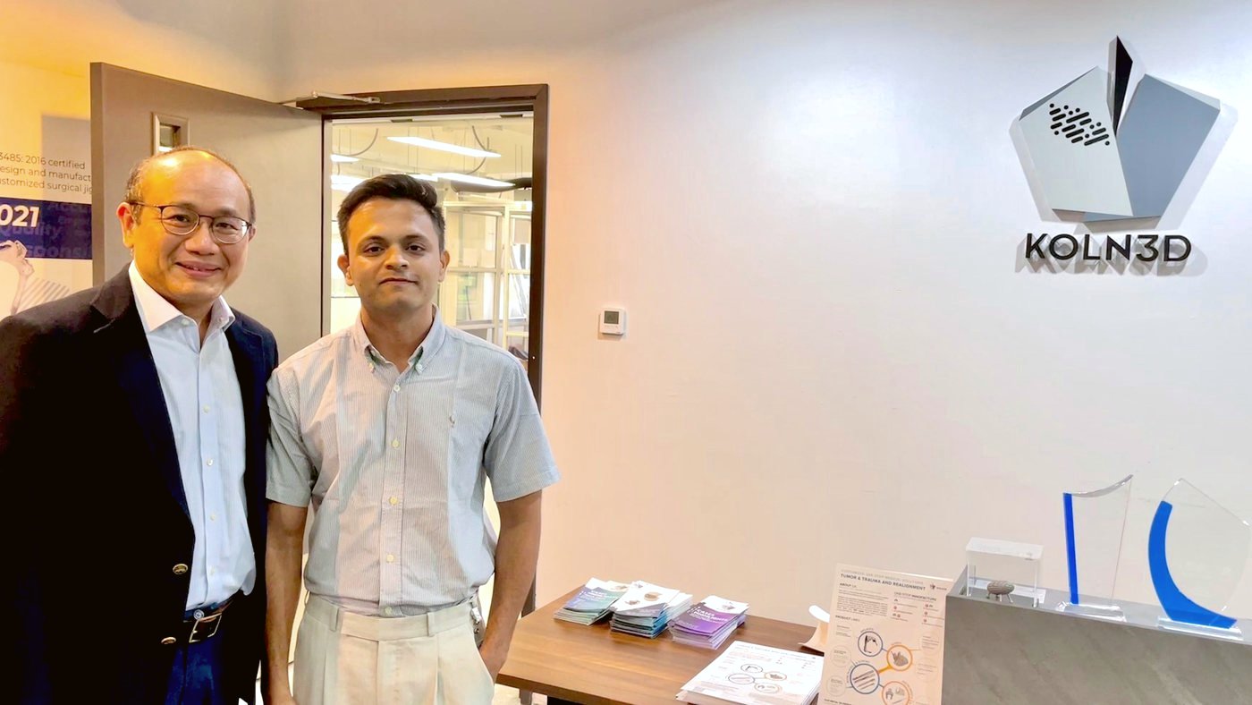 Dr. Avinash Kachare with Dr. Tse at the KOLN3D medical 3D printing facility, Hong Kong