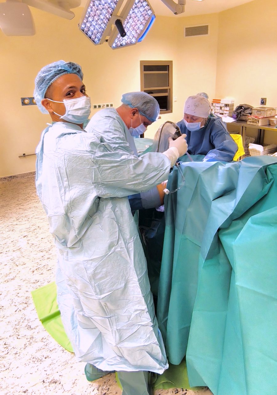 Dr. Avinash Kachare with the surgical team during the arthroscopy and sports surgery fellowship in Hungary