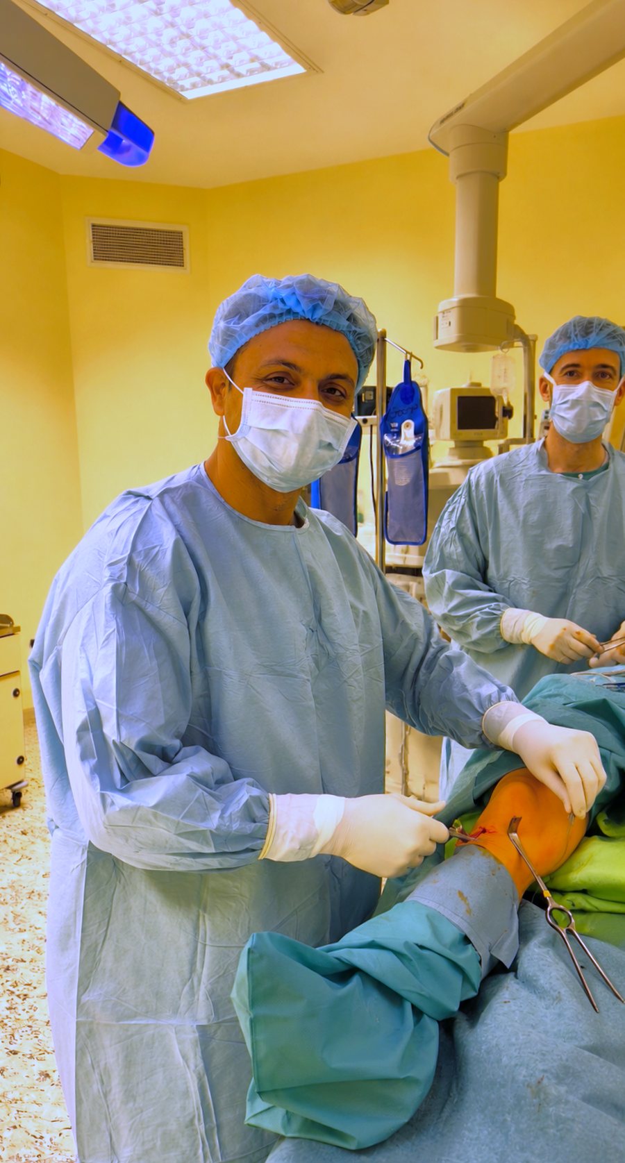 Dr. Avinash Kachare operating during his arthroscopy and sports surgery fellowship at St. George University Teaching Hospital, Székesfehérvár, Hungary