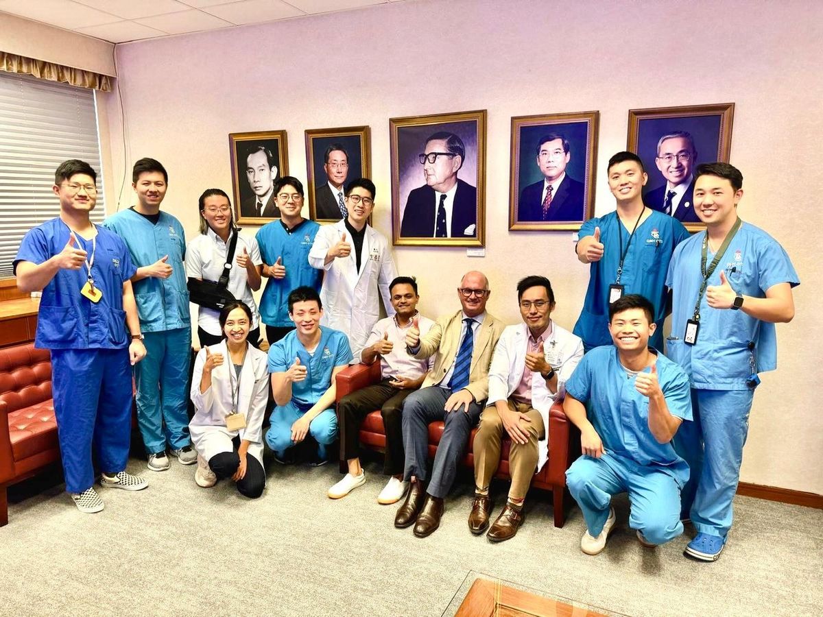 Dr. Avinash Kachare with the orthopedic team at Queen Mary Hospital, Hong Kong